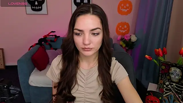 MyEllaLuvs online show from October 2025 09:28:02 PM