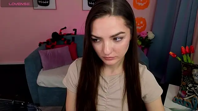 MyEllaLuvs online show from November 2025 09:28:01 PM