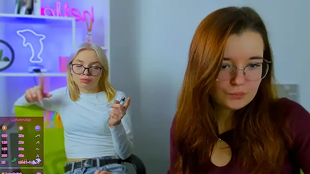 nika-still online show from December 2025 12:11:02 PM