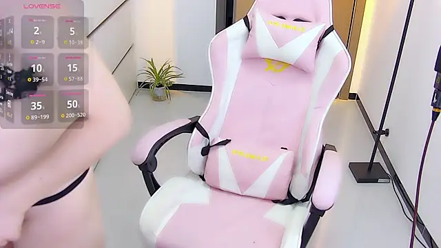 Snapshot of Fioriy66 chatting on September 2025 12:54:01 PM Fioriy66 online show from September 2025 12:54:01 PM