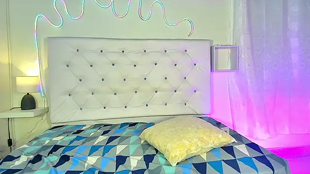 tatixxxvega online show from September 2025 02:07:02 PM