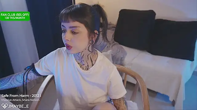 Snapshot of janne_maybe chatting on September 2025 03:13:01 PM janne maybe online show from September 2025 03:13:01 PM