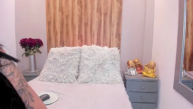 sofiagomez   online show from November 2025 07:23:02 PM