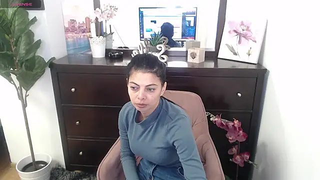 Snapshot of LadyLiia chatting on February 2026 04:50:02 AM LadyLiia online show from February 2026 04:50:02 AM