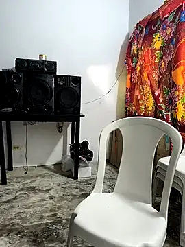 giannis090 online show from November 2025 09:31:02 PM