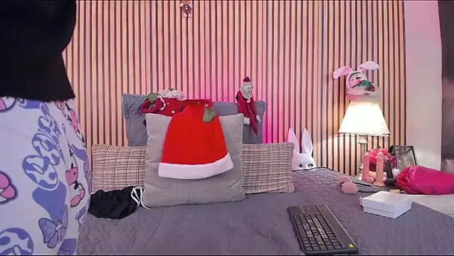 keeyla stone online show from December 2025 09:44:01 PM