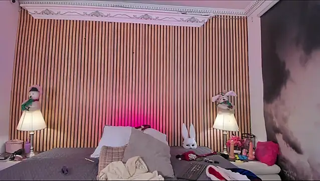 keeyla stone online show from December 2025 09:44:01 PM