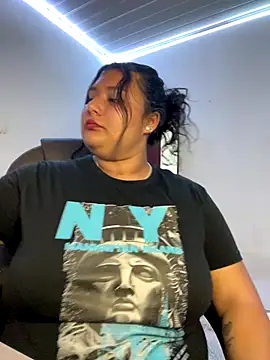 Snapshot of Nicky-222 chatting on December 2025 03:13:02 AM Nicky-222 online show from December 2025 03:13:02 AM