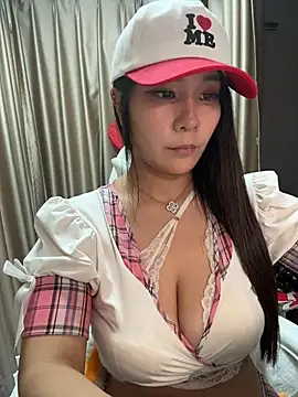 sandra0023 online show from June 2026 05:37:01 AM