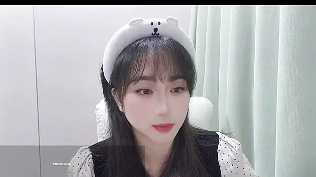 Honeysexy-1 online show from October 2025 01:29:01 PM