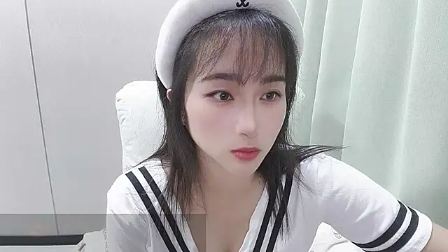 Honeysexy-1 online show from October 2025 01:17:01 PM