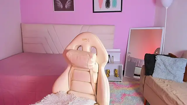 fressittalove01 online show from September 2025 02:09:02 PM