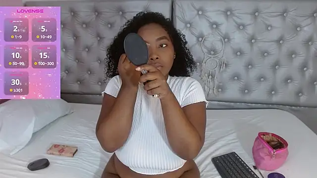 Snapshot of angiellam chatting on October 2025 01:56:02 PM angiellam online show from October 2025 01:56:02 PM