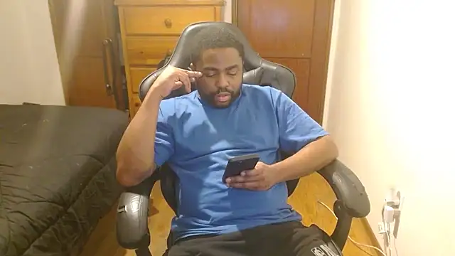 Snapshot of Breadwinnah chatting on November 2025 08:04:02 AM Breadwinnah online show from November 2025 08:04:02 AM