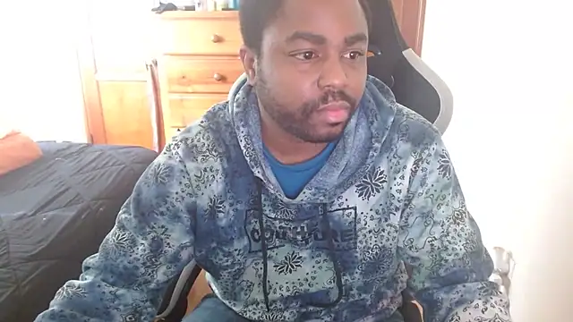 Snapshot of Breadwinnah chatting on November 2025 07:01:02 PM Breadwinnah online show from November 2025 07:01:02 PM