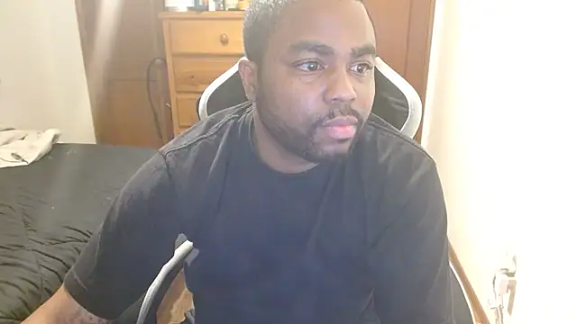 Snapshot of Breadwinnah chatting on December 2025 05:16:01 AM Breadwinnah online show from December 2025 05:16:01 AM