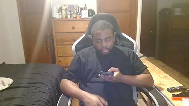 Snapshot of Breadwinnah chatting on December 2025 04:29:02 AM Breadwinnah online show from December 2025 04:29:02 AM