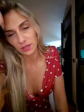 Melody1600 online show from September 2025 07:58:02 PM