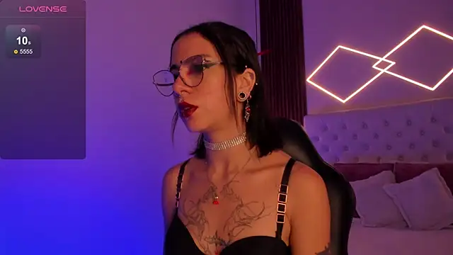 Snapshot of ZamabyCrucie chatting on September 2025 04:03:01 AM ZamabyCrucie online show from September 2025 04:03:01 AM