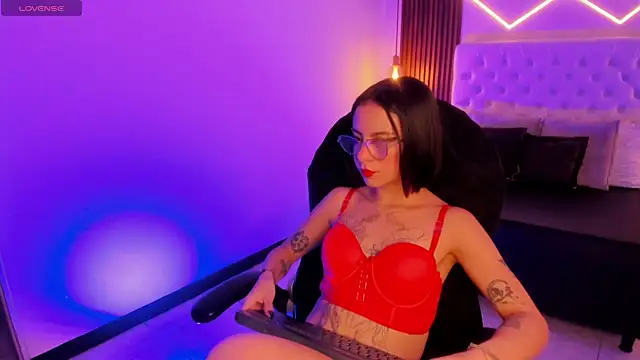 Snapshot of ZamabyCrucie chatting on December 2025 06:56:01 PM ZamabyCrucie online show from December 2025 06:56:01 PM