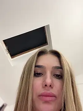 KaseyQuinn  online show from December 2025 09:56:02 PM