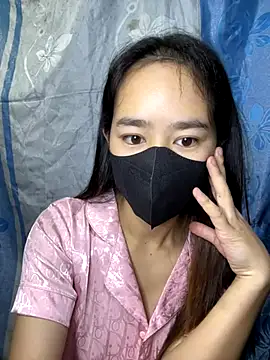 TiNa 04 online show from October 2025 10:54:02 PM