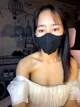 TiNa 04 online show from November 2025 11:03:01 PM