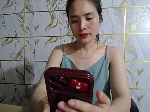 Snapshot of Lyzizi_lovely09 chatting on April 2026 12:18:01 PM Lyzizi lovely09 online show from April 2026 12:18:01 PM