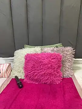 LonelyQueenxx25 online show from July 2026 07:16:02 PM