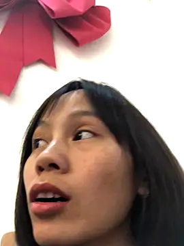 QuingLin online show from October 2025 11:44:01 AM