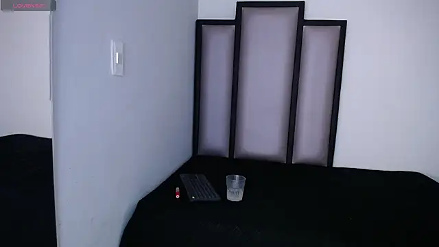 Snapshot of Lucy-23 chatting on September 2025 05:10:02 AM Lucy-23 online show from September 2025 05:10:02 AM