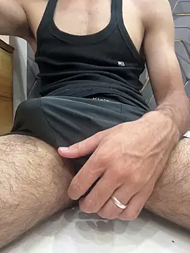 coupleyug online show from May 2026 03:39:02 PM