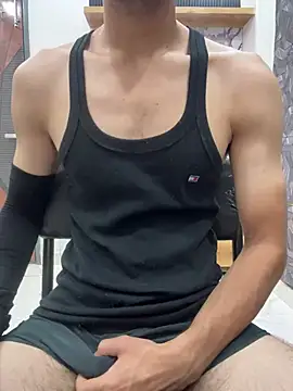 coupleyug online show from May 2026 09:59:01 AM