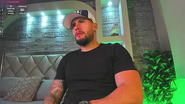 dominic de luca online show from September 2025 03:21:02 AM