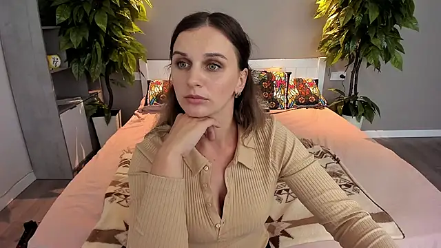 Snapshot of SofiSoft chatting on September 2025 07:25:01 PM SofiSoft online show from September 2025 07:25:01 PM