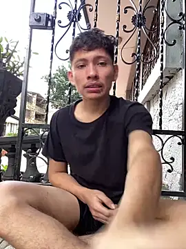 elfernh online show from October 2025 07:47:02 PM