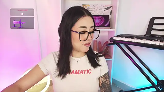 Snapshot of justonecute chatting on January 2026 12:03:02 AM justonecute online show from January 2026 12:03:02 AM