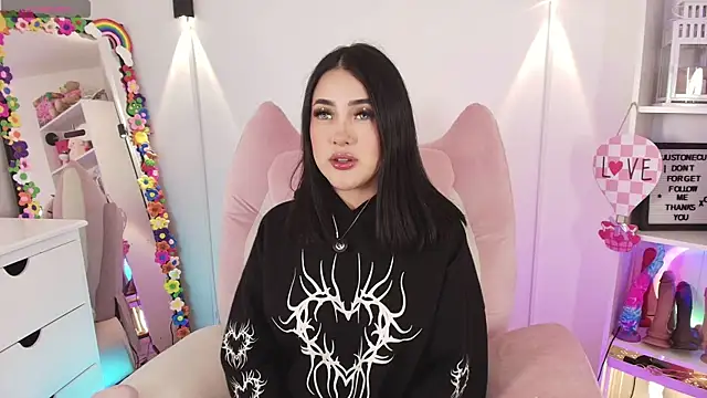 justonecute online show from June 2026 04:28:01 AM