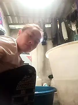 Snapshot of CoMay003 chatting on September 2025 04:01:02 AM CoMay003 online show from September 2025 04:01:02 AM