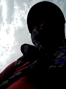 Snapshot of CoMay003 chatting on October 2025 07:29:01 AM CoMay003 online show from October 2025 07:29:01 AM