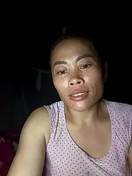 Snapshot of CoMay003 chatting on October 2025 11:44:01 AM CoMay003 online show from October 2025 11:44:01 AM