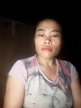 Snapshot of CoMay003 chatting on October 2025 05:21:02 AM CoMay003 online show from October 2025 05:21:02 AM