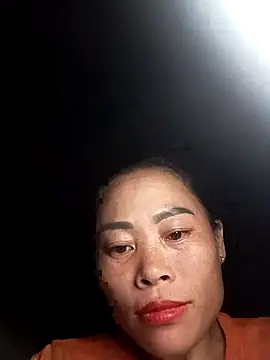 Snapshot of CoMay003 chatting on October 2025 03:01:01 PM CoMay003 online show from October 2025 03:01:01 PM