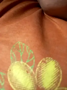 Snapshot of CoMay003 chatting on October 2025 04:52:01 PM CoMay003 online show from October 2025 04:52:01 PM