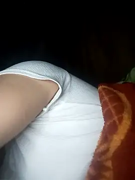 Snapshot of CoMay003 chatting on November 2025 05:19:01 AM CoMay003 online show from November 2025 05:19:01 AM