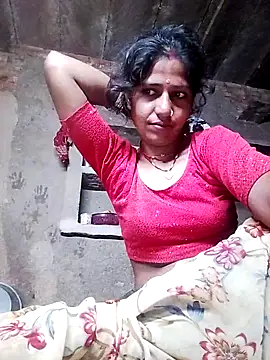 Snapshot of MISS-KAYA chatting on October 2025 11:35:01 PM MISS-KAYA online show from October 2025 11:35:01 PM