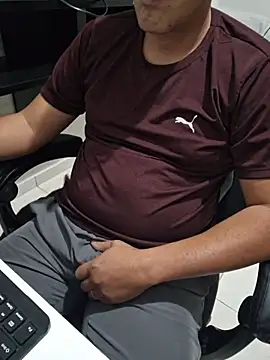 Carloskasado online show from October 2025 09:47:02 PM