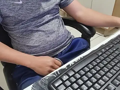Carloskasado online show from July 2026 10:23:01 PM