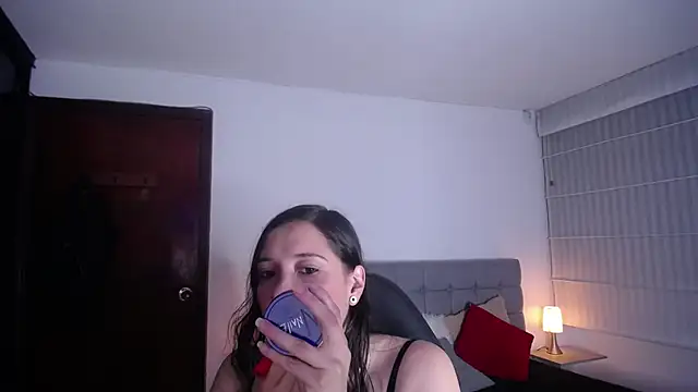 Agatha bellucci  online show from October 2025 04:19:02 PM