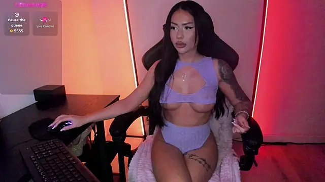 alisonrouge online show from December 2025 07:42:01 PM